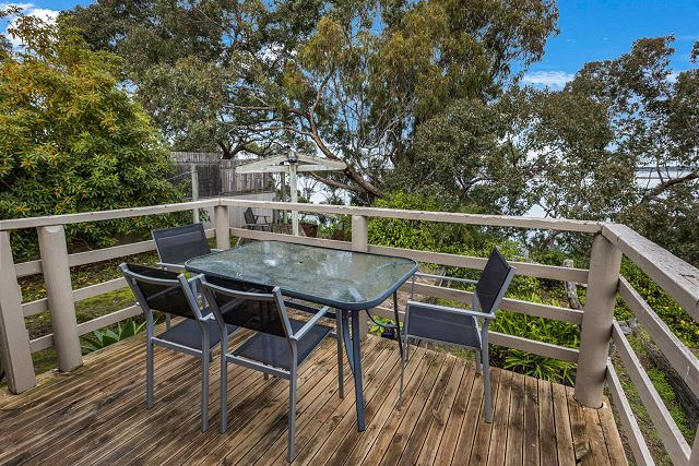 Jetty View - Bellbird Cabin