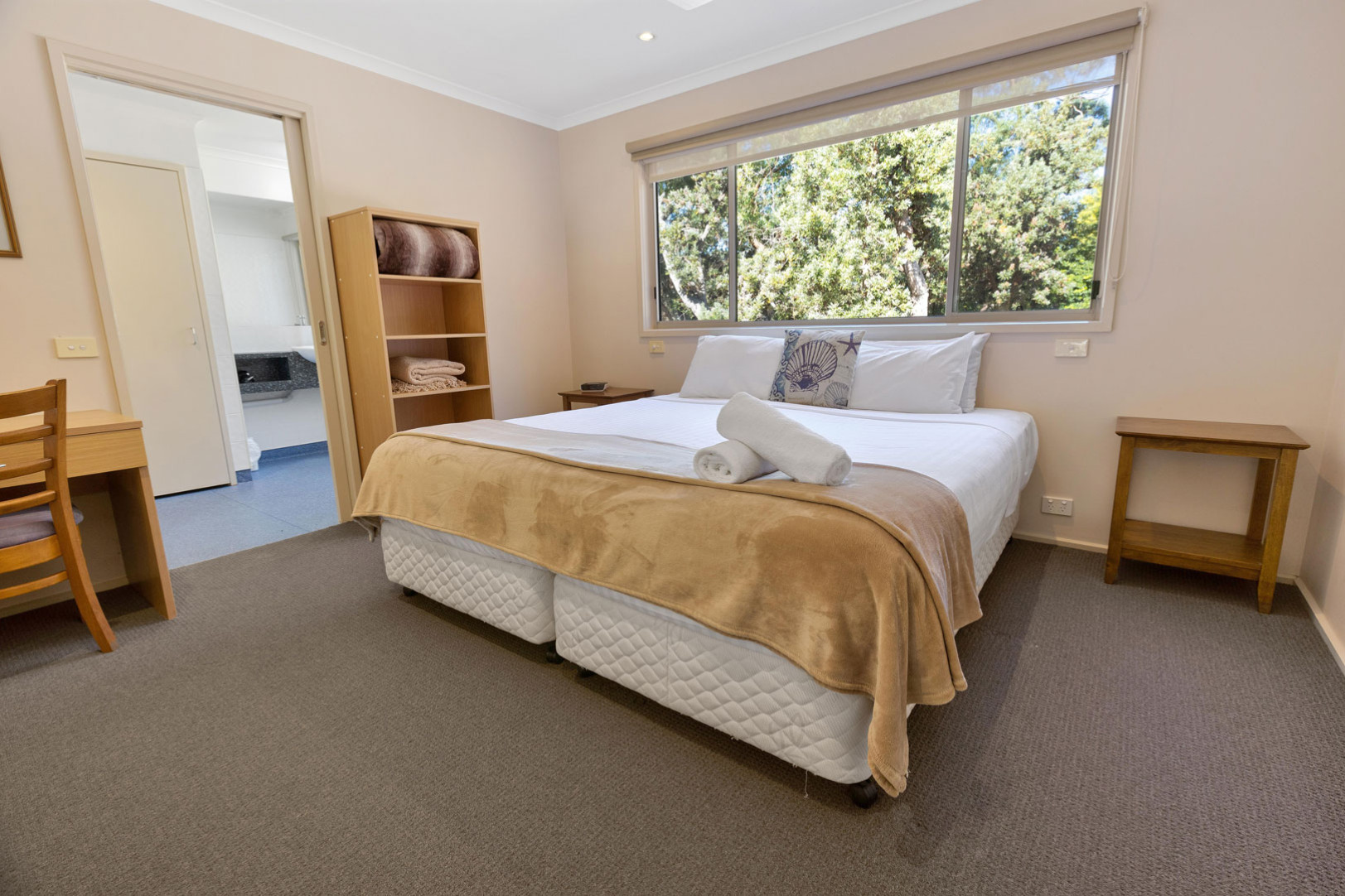 Seabird - Waterfront Retreat